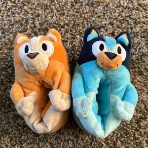 Kids Plush Bluey Slippers - Orange and Blue